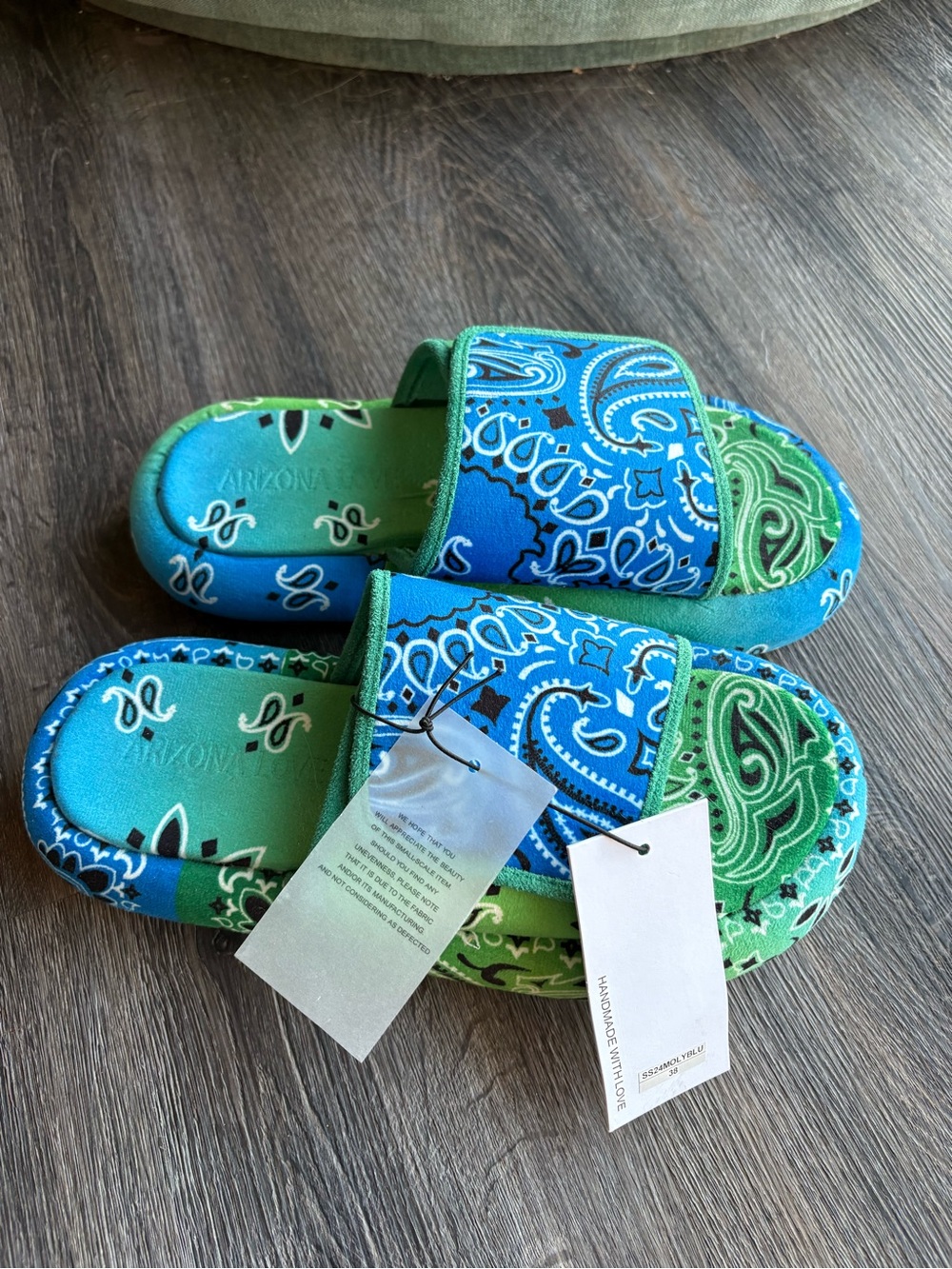 NWT Arizona Love Moly Bandanna Slide Sandals - Picture 2 of 6
